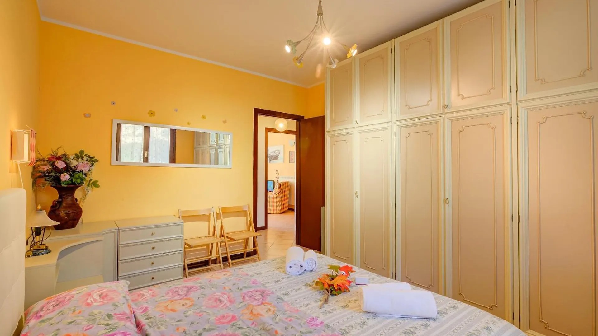 John'S House-Lakeview & Shared Pool - Happy Rentals Toscolano Maderno