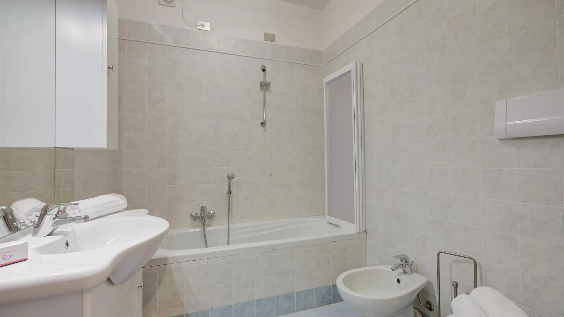 Apartment John'S House-Lakeview & Shared Pool - Happy Rentals Toscolano Maderno Italy