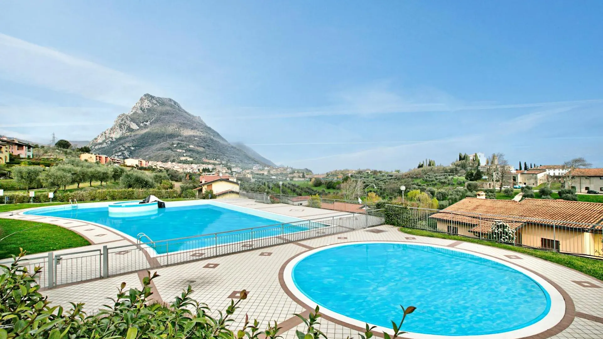 John'S House-Lakeview & Shared Pool - Happy Rentals Toscolano Maderno Apartment